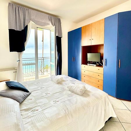 Apartamento Hostdomus - Pietra Blu Pietra Ligure Exterior foto